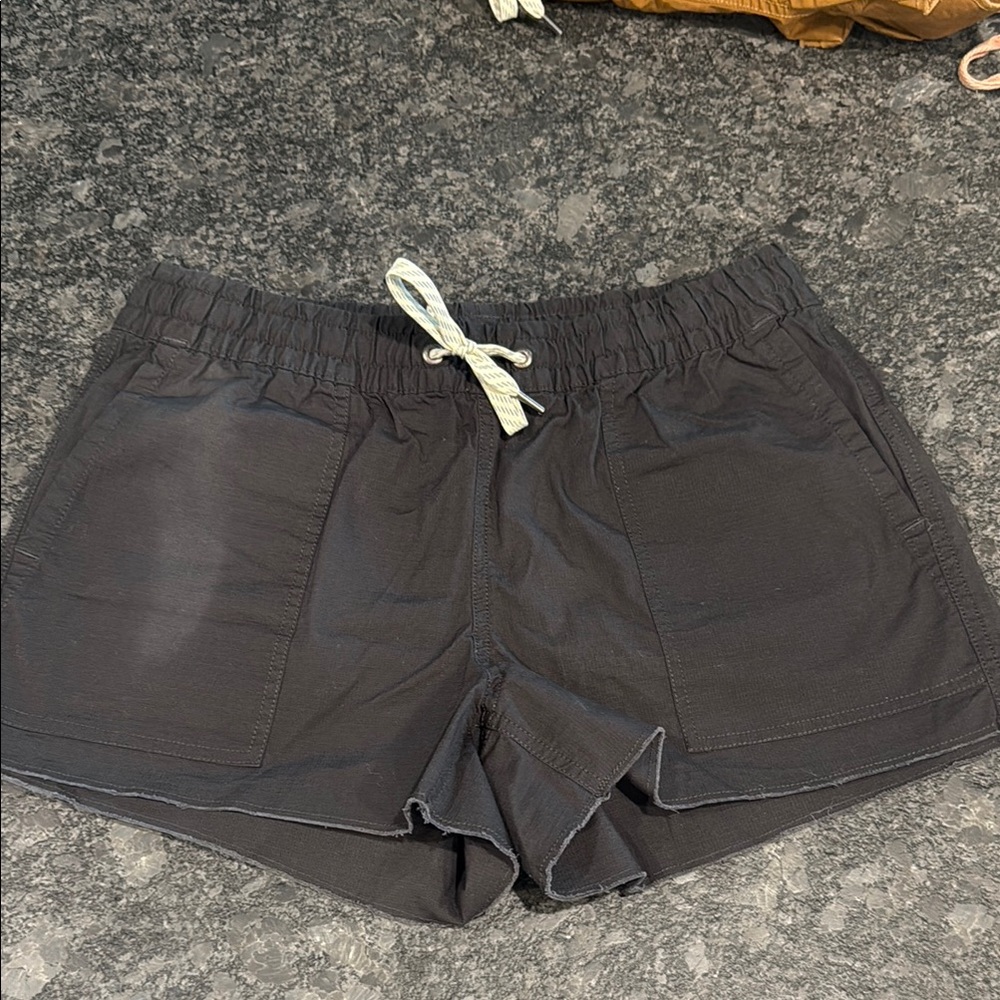 Vuori  Ripstop charcoal grey Athletic Shorts Lightweight Elastic Waist